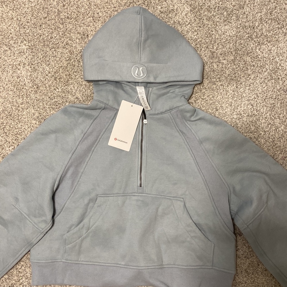 Never worn Lululemon - Picture 2 of 8